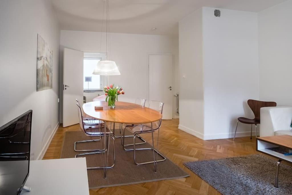 Stockholm Checkin Apartment Alvik ภายนอก รูปภาพ